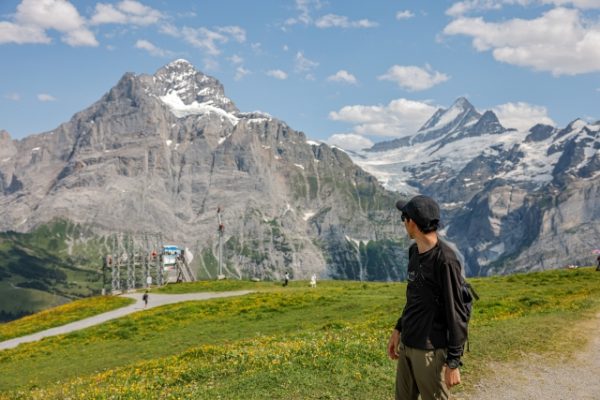 旅行先での薄毛対策！欠かせない男性必見の持ち物リスト！